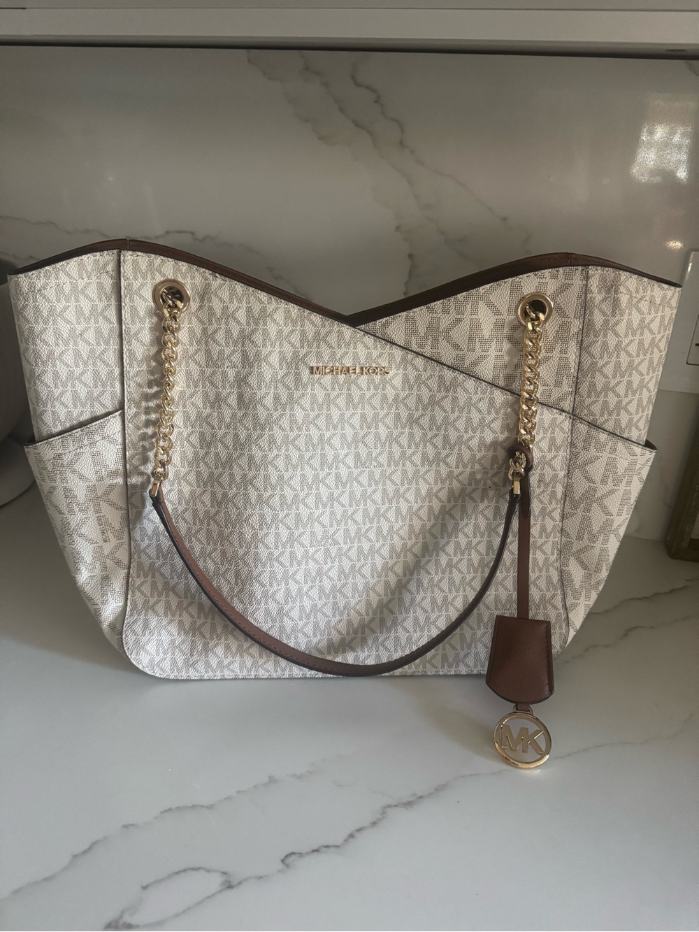 Michael Kors Jet Set Large Logo Tote 35F1GTVT3B Vanilla Signature MK